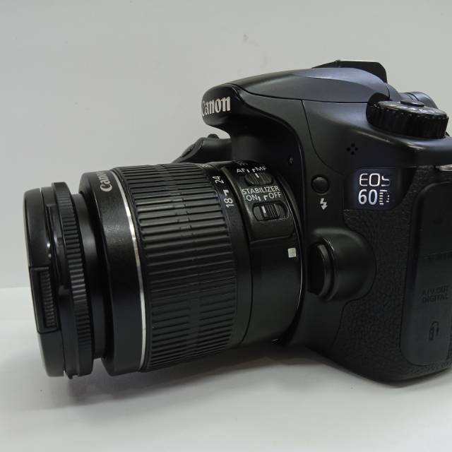 Canon 60D Lensa 18-55mm