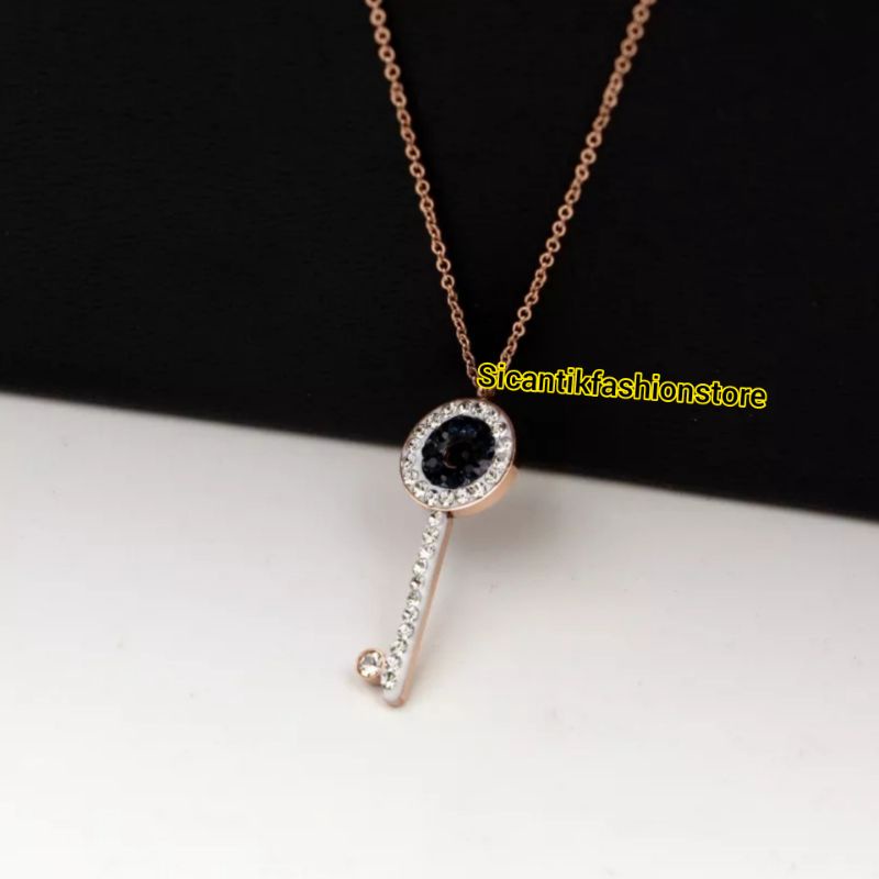 Kalung Titanium Rose Gold Liontin Kunci  Fashion Wanita Terlaris Anti Karat Selamanya Kalung Wanita Korea Liontin Kunci Kalung Wanita Terbaru Liontin Model Kunci