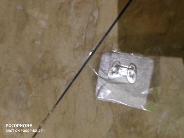 Kait Holder Kabel Listrik Warna Transparan Dengan Perekat Tanpa Bekas