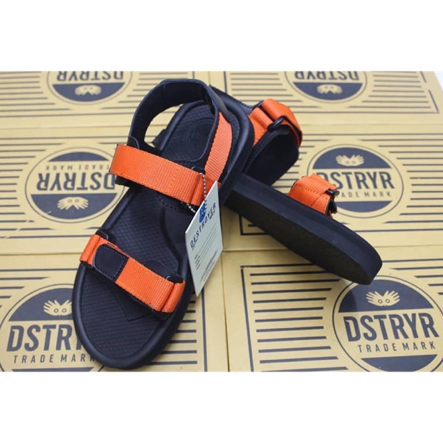 Sandal Gunung Destroyer