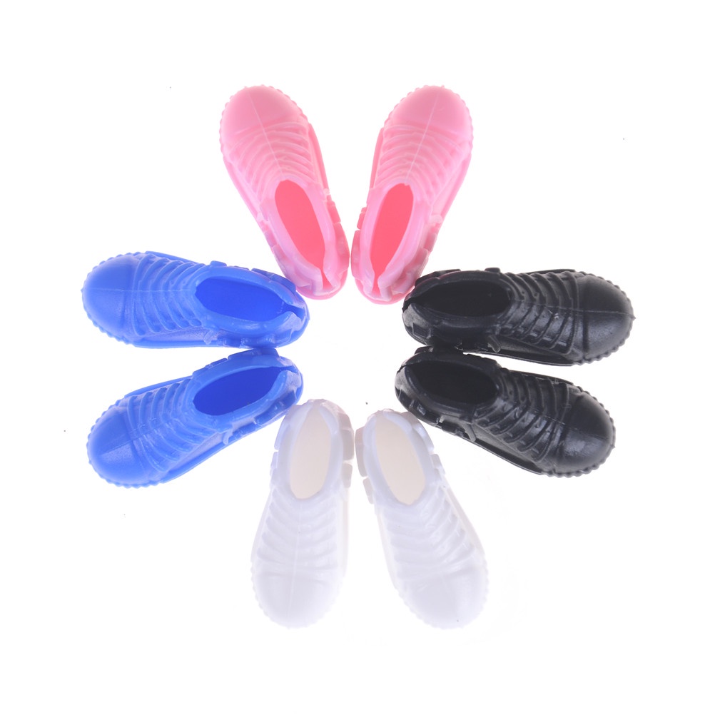 (Happy) 4 Pasang Sepatu Sport Casual Untuk Boneka Barbie