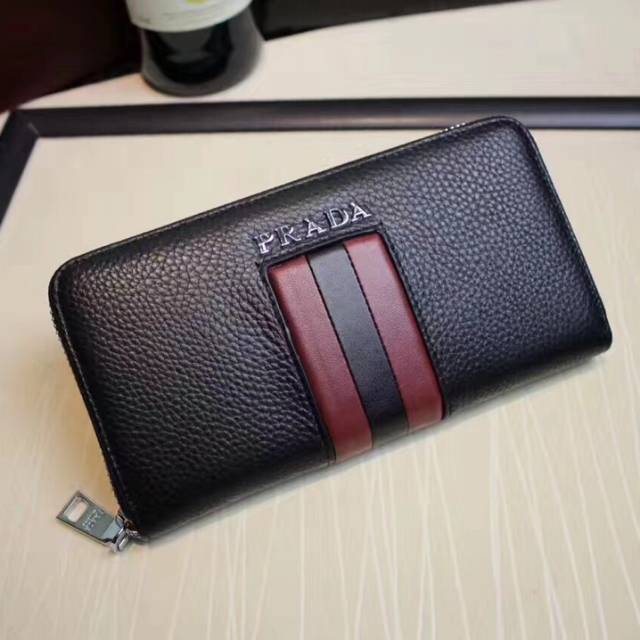 Prada Zip Around Wallet 23322 / Dompet Pria-Wanita / Mirror Quality