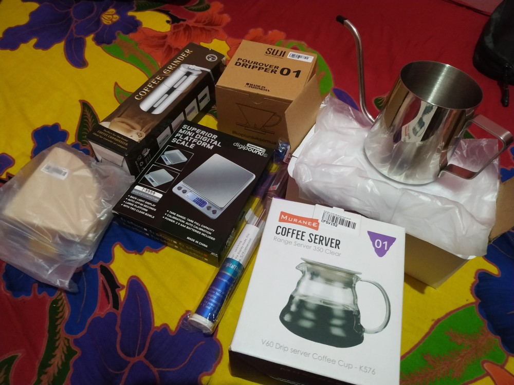 Paketan Seduh Kopi Suji V60 Plastic Dripper Penuang Kopi Size 01 Black