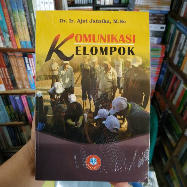 BUKU KOMUNIKASI KELOMPOK