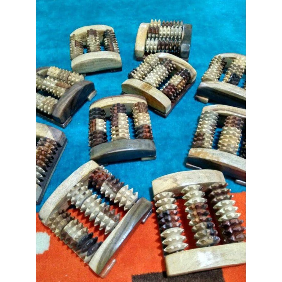 Alat Pijat Kayu Sonokeling Untuk Kaki 3 Gerigi