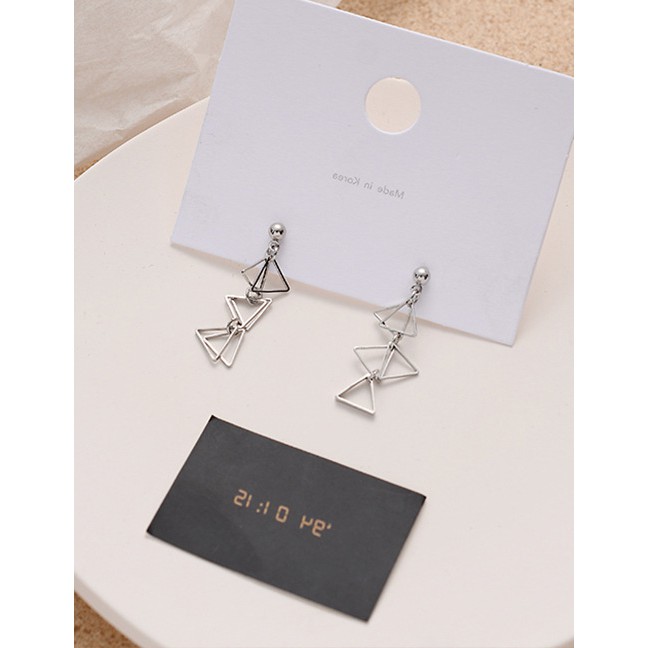 LRC Anting Tusuk Fashion Silver Triangle Tassel Alloy Stud Earrings K00735
