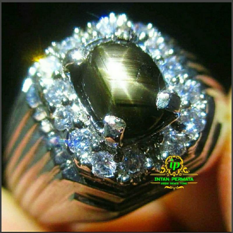 batu natural  black sapphire star super mantap