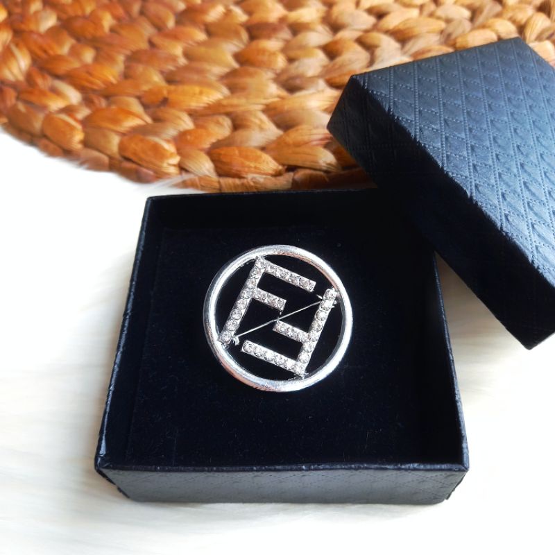 Bros B/bross signature branded /brooch button/Bros hijab buttonscarves Athar shop scarves murah-Fnd silver