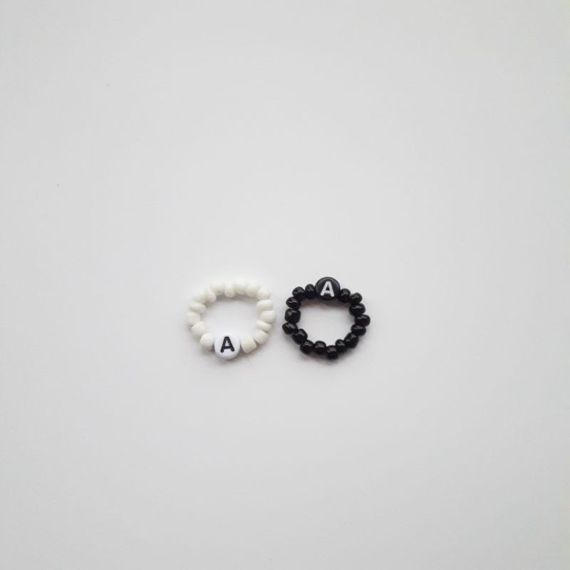 11.11 CINCIN MANIK INISIAL HURUF WARNA HITAM DAN PUTIH | CINCIN NAMA | CINCIN COUPLE SIMPEL BANDUNG