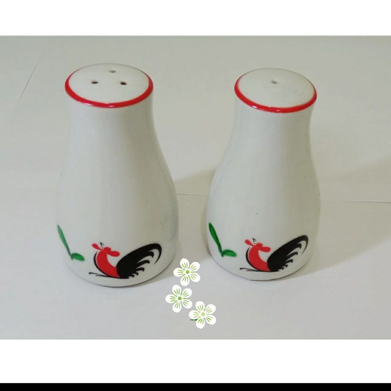 

Salt and Pepper Shaker Vintage