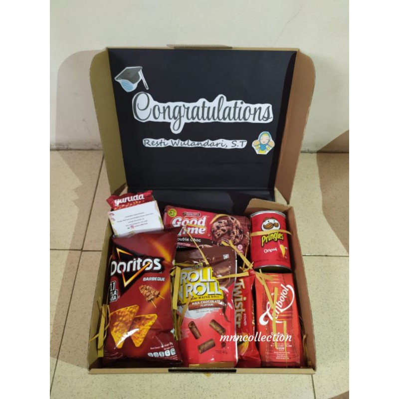 

SNACK BOX TEMA RED hadiah wisuda, ulang tahun, anniversarry dll