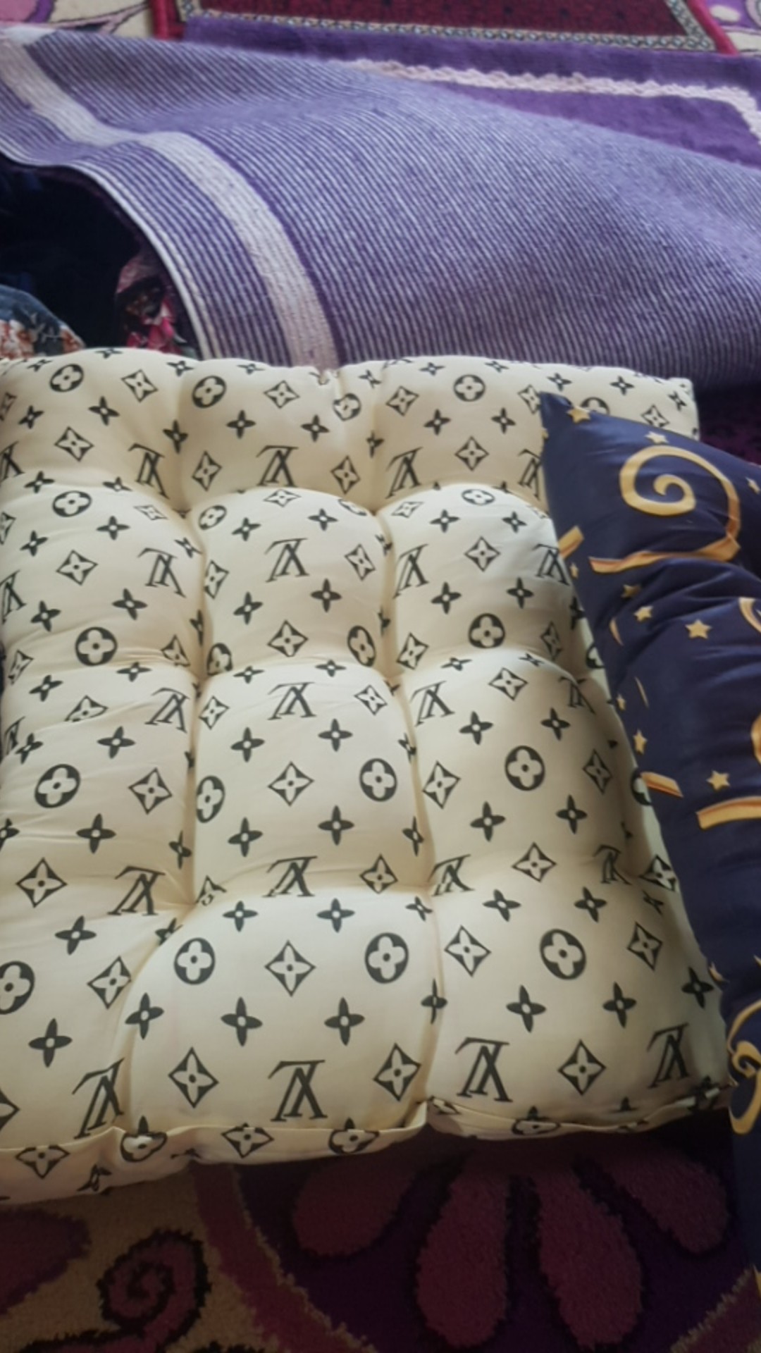 Bantal Duduk-bantal Lesehan (40x40cm Diukur Setelah Diisi Silikon) 1kg = Muat 2bantal