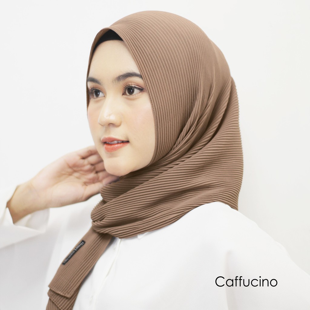 Beli 5 Gratis 1 Pashmina Plisket Cerutty Premium 180 x 75 cm-Caffucino