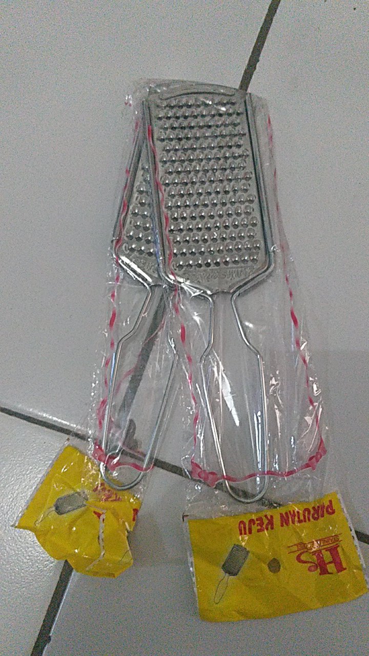 Parutan Keju Stainless / Parutan Serbaguna Stainless