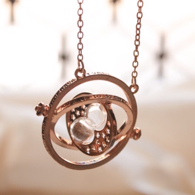 Kalung jam pasir Hermione Time Turner