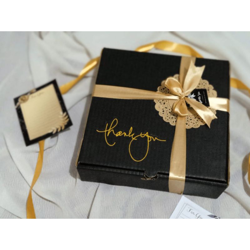 Hampers kado ulang tahun cowok/ Hampers Black Edition kado anniversary