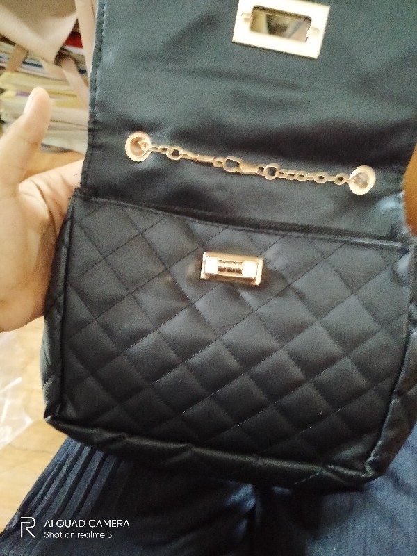 Tas Selempang Wanita Rantai MEGA Shopee Indonesia