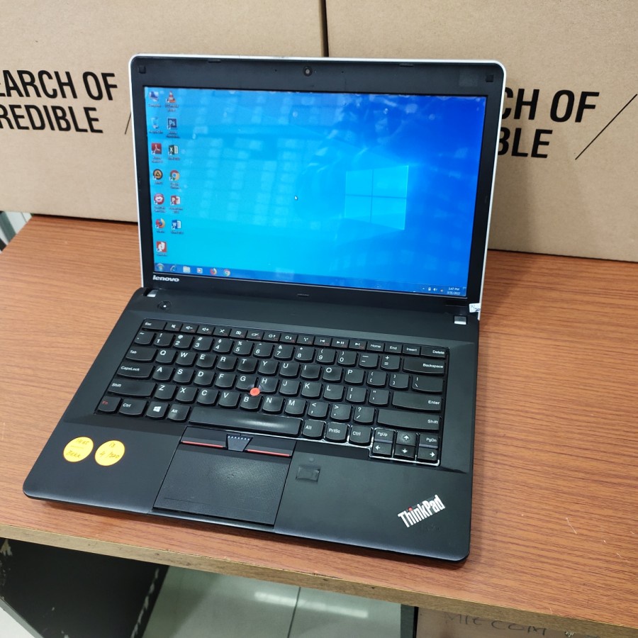 Laptop Lenovo Thinkpad 14inch Intel core i3 Ram 4GB HDD 320GB HITAM