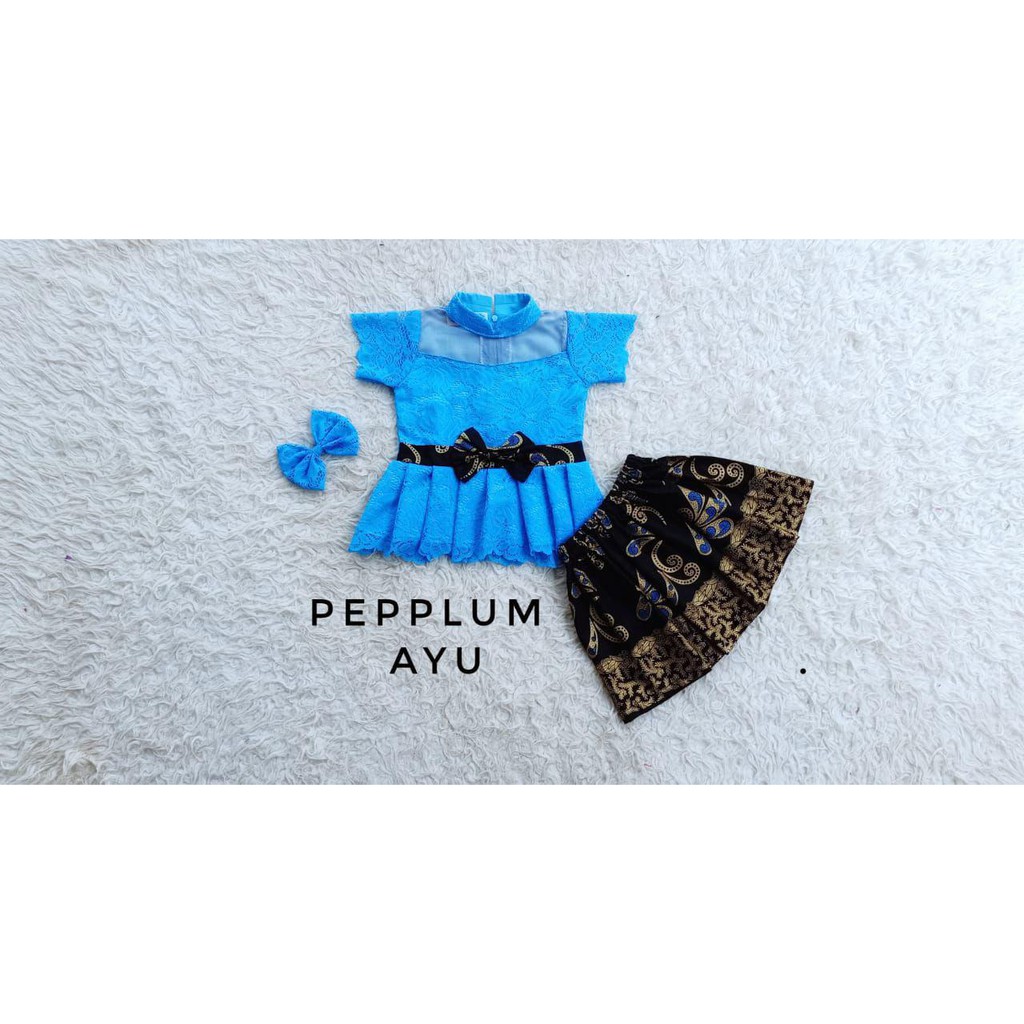 Kebaya Anak Brokat Pepplum Warna Biru Muda