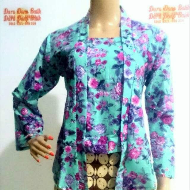 Kebaya bunga biru tosca