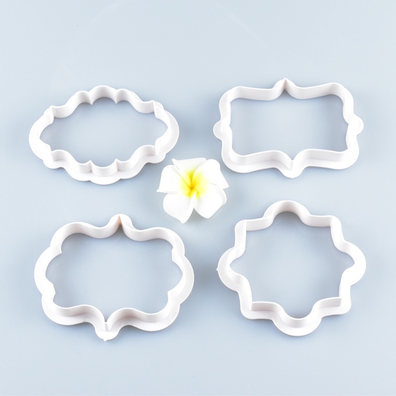 4Pcs/Set Creative Plastic Cookie Cutter / Chocolate Cake Cutting Mould / DIY Baking Tools