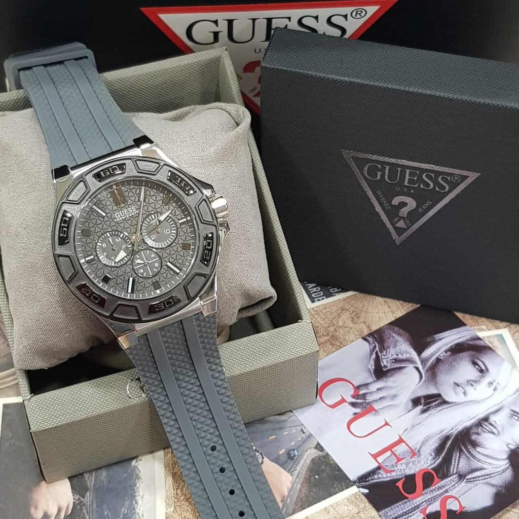 Jam Tangan Pria Guess W 0674G8 Original