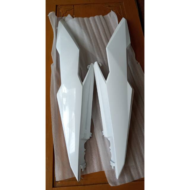 Body belakang Beat New Beat Street putih polos