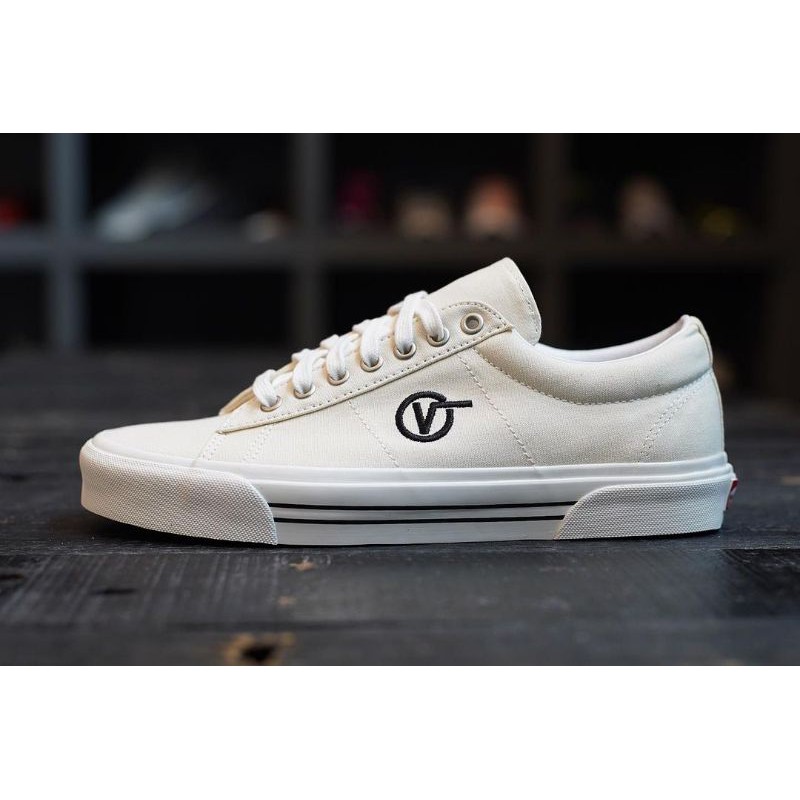 VANS SID DX ANAHEIM FACTORY OG WHITE(RESMI PT.NAVYA INDONESIA)