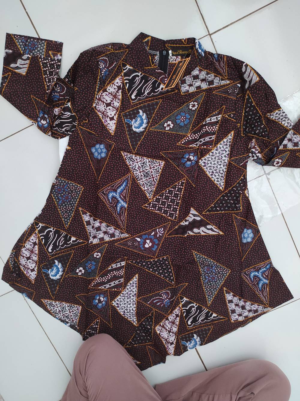 Benang Raja Tunik Batik Wanita Lengan Panjang