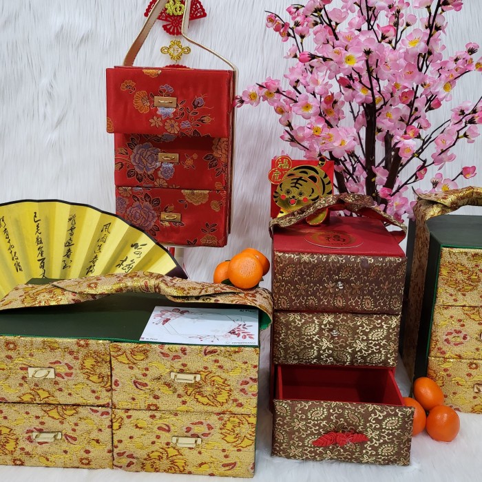 

Hiasan box hampers imlek chinese new year parcel 2 - No. 1....