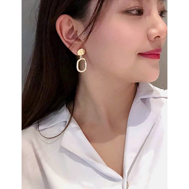 LRC Anting Tusuk Fashion Golden Geometric Diamond Open Ring D67334