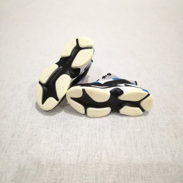 BALENCIAGA TRIPLE S BLACK BLUE 3D SNEAKERS KEYCHAIN MINIATUR