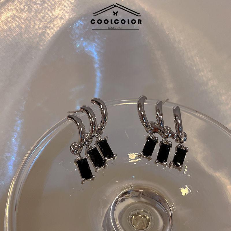 COD  Anting Pejantan Zirkon Gelap Wanita Manis Keren Gaya Niche Design Personality Earrings- cl