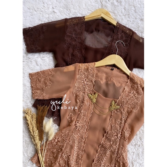 Kebaya Bali Bordir Jadi Premium kutubaru lengan pendek | Yulikebayabali