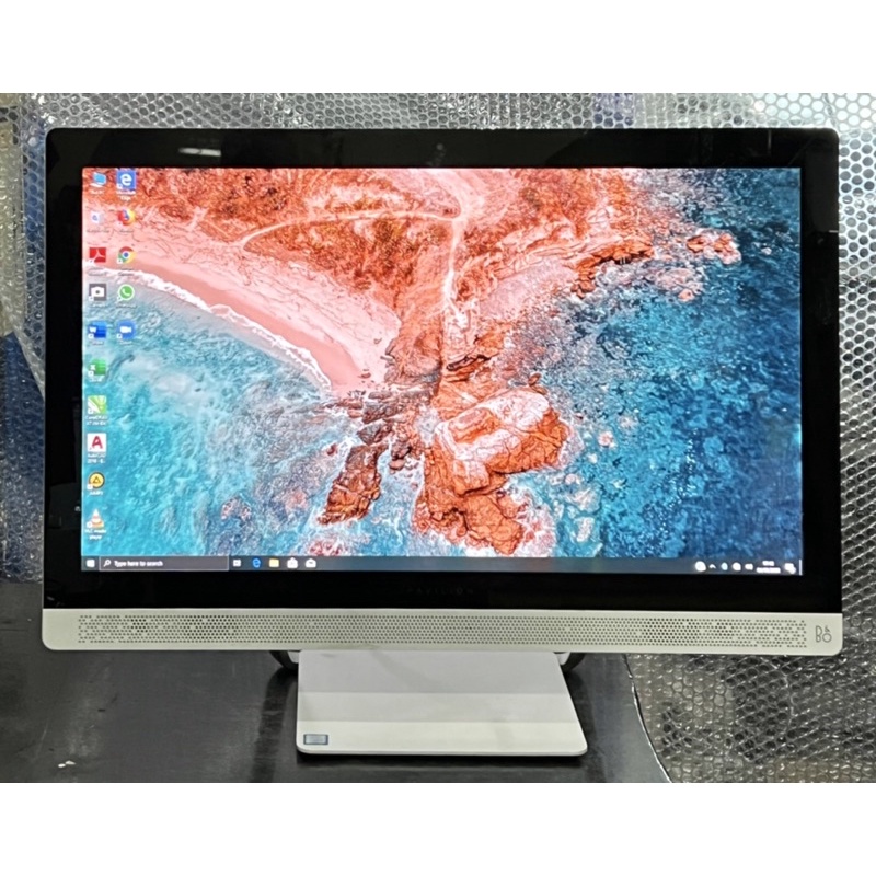 All-in-One PC HP Pavilion 24-b215d Touch Smart Core i5-7400T SSD Layar 24inch Second
