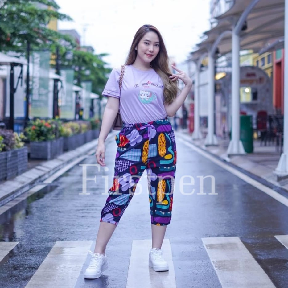 Celana Pendek Wanita Selutut Motif Bunga Cewek Korea