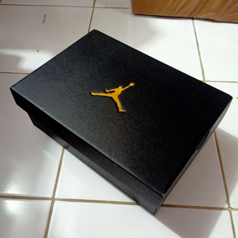 jordan 1 box