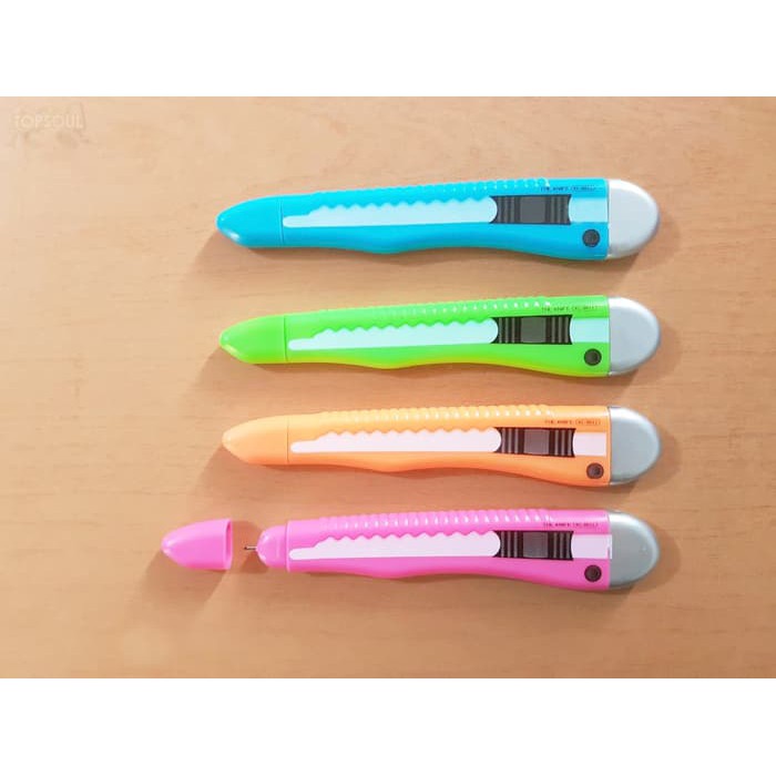 

Populer Pulpen Bentuk Cutter / Gel Pen Unik Souvenir Bolpoin Lucu Warna Warni Elegan