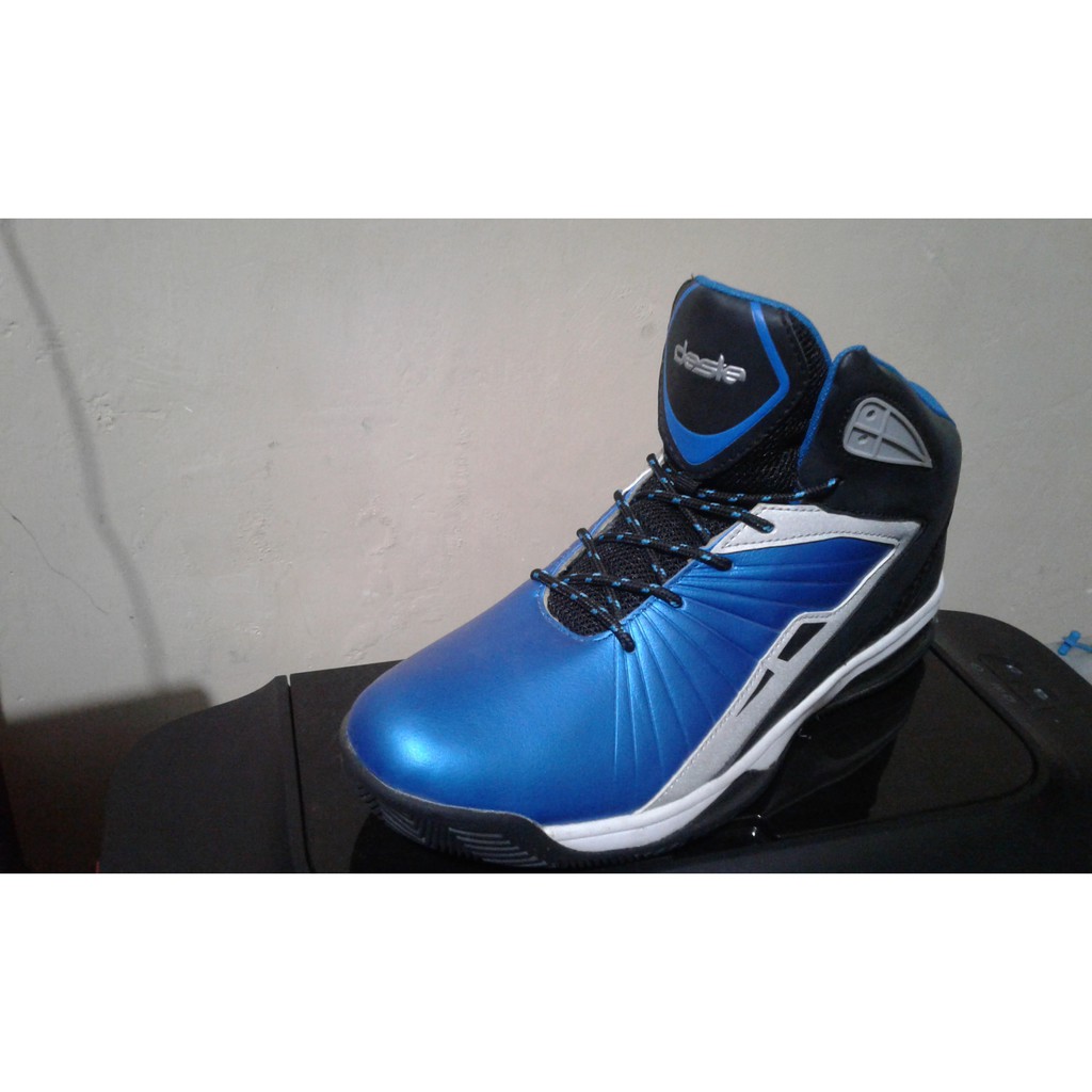 sepatu basket merk desle