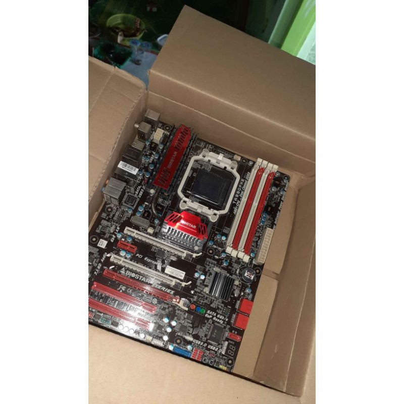 Mobo AMD 990 AM3+ Support FX Processor Gigabyte Asus DKK