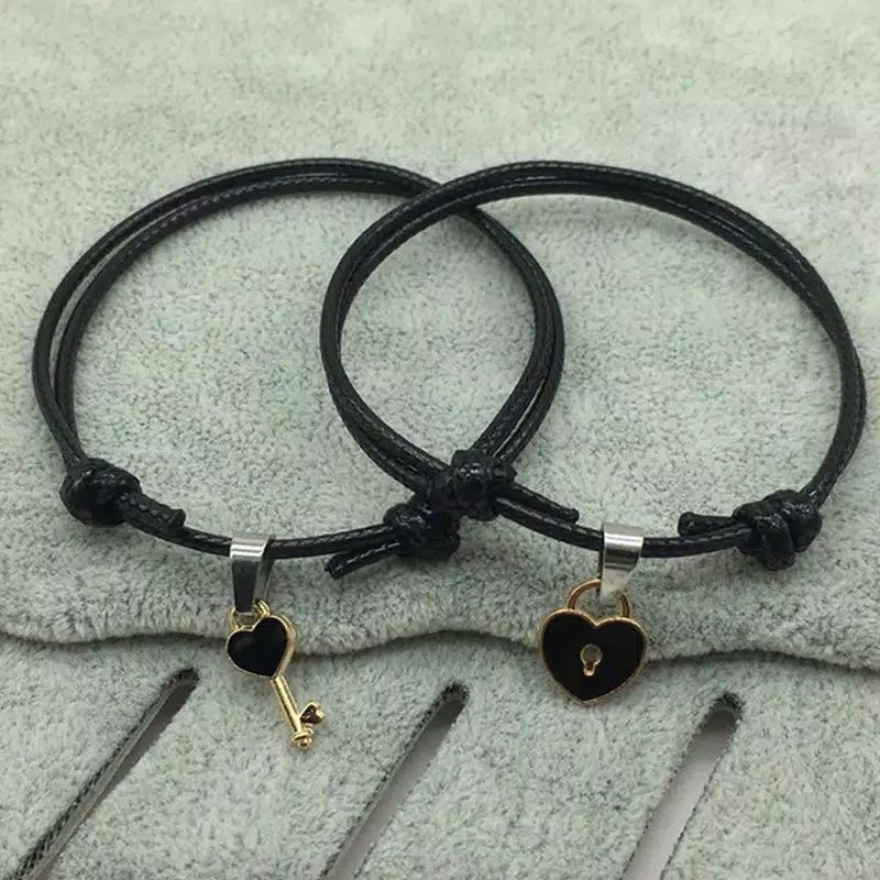 (Min Order 10rb bisa Mix gelang Lain)Gelang Couple Kunci &amp; Gembok ENAMEL BLACK bisa pakai Magnet