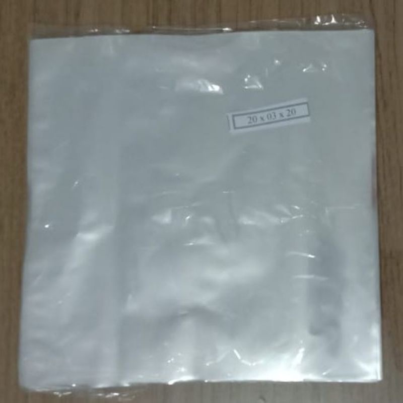 

Plastik Jajan. Lembaran/satu sheet, Ukuran 20 x 20 cm
