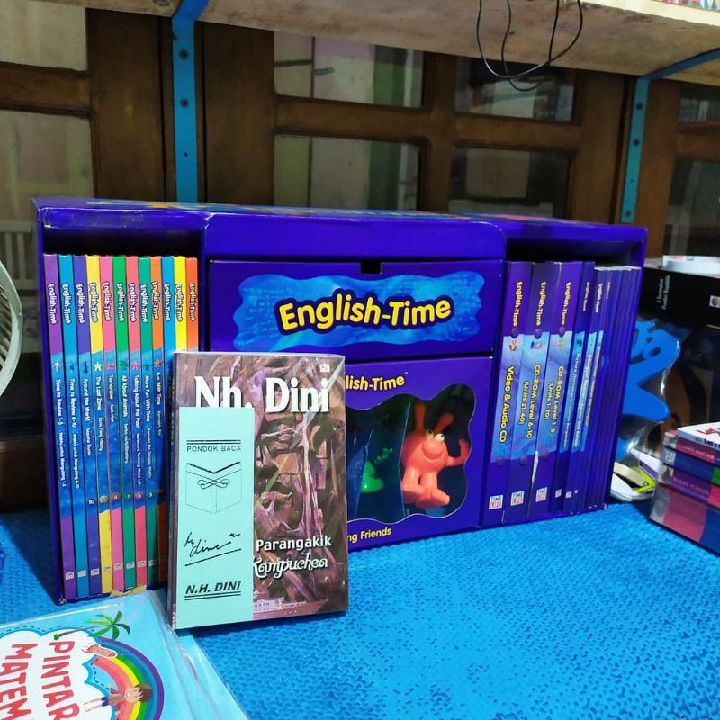 BOXSET ENGLISH TIME. Tiga Raksa. Buku Belajar Bahasa Inggris. buku anak