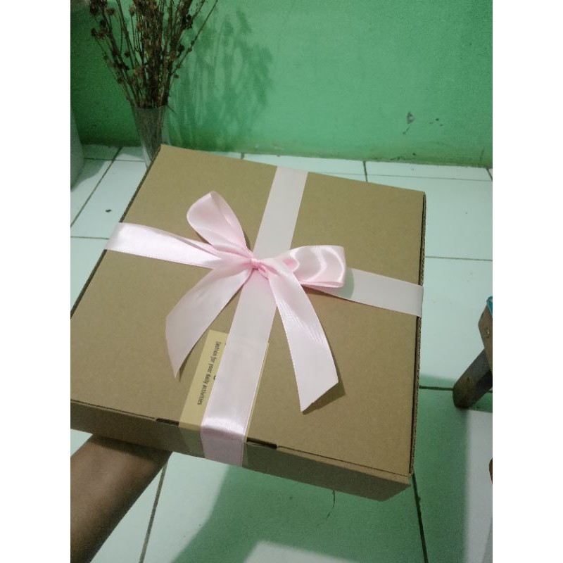 

Tambahan Packing menggunakan GiftBox dan Pita