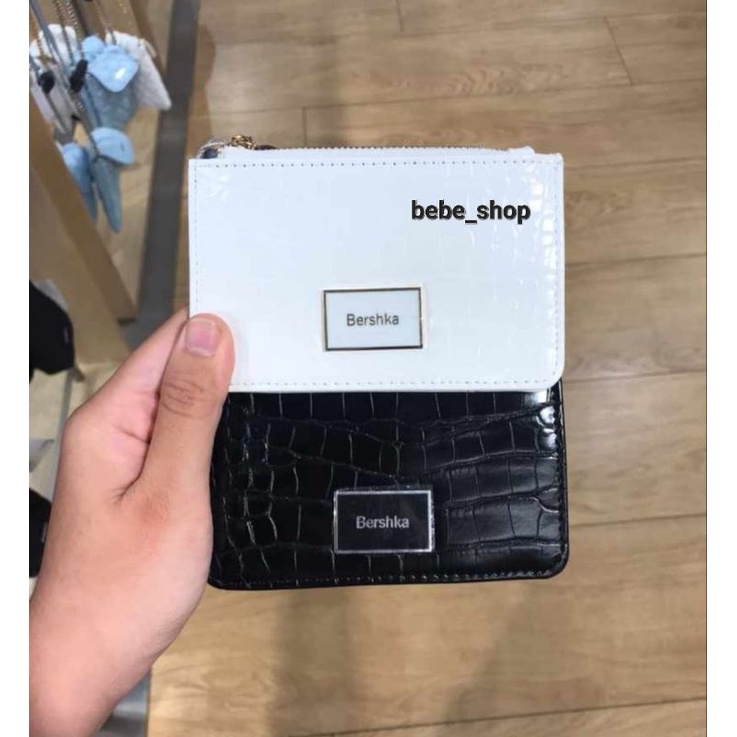 Dompet Kartu Bershka