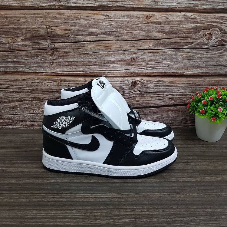 Sepatu Nike Air Jordan 1 High Panda Black White Premium Original