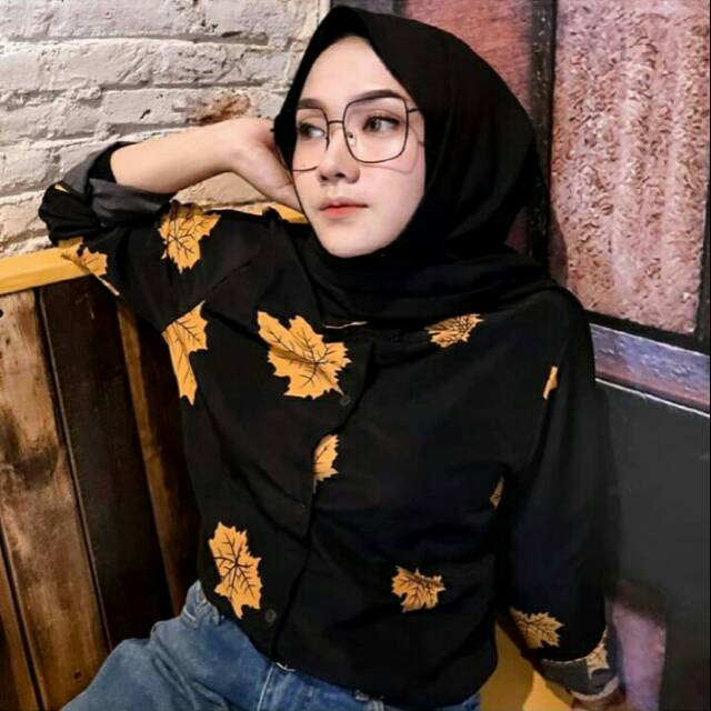 XC - Kemeja Via Daun  / Kemeja Motif Monalisa / Kemeja Motif Terbaru / Fashion Wanita Trendy