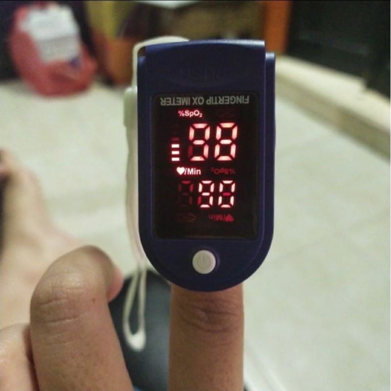 Pulse oxymeter Best seller/ Pulse Oximeter menditeksi kadar O2 oksigen