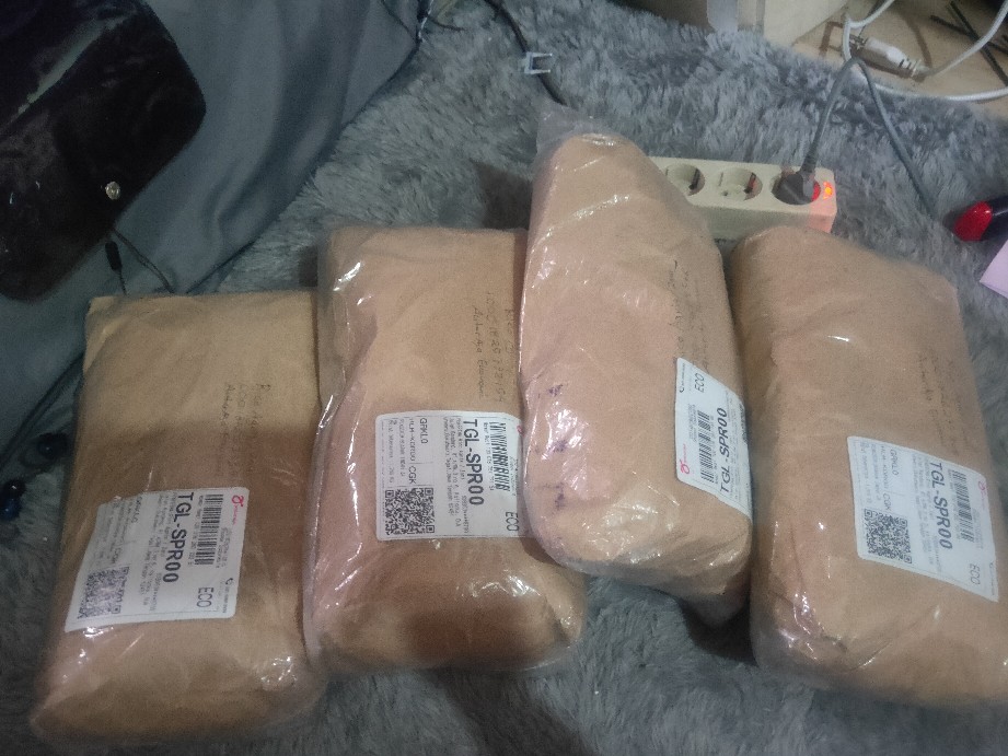 Kain Kotak Semi Wool ( Coklat Hitam Putih ) Harga Per 25 Cm = 8.500, Minimal Pesanan 1 Meter