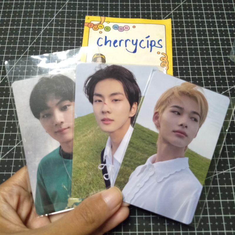 BOOKED PHOTOCARD POB UMS ANSWER JUNGWON UNIVERSAL MUSIC STORE